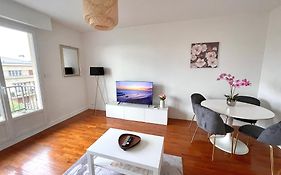 Appartement Confortable, Centre-Ville